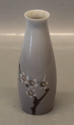 Bing & Grøndahl B&G 126 Art Nouveau Vase med bær blomstergren 13.5 cm
