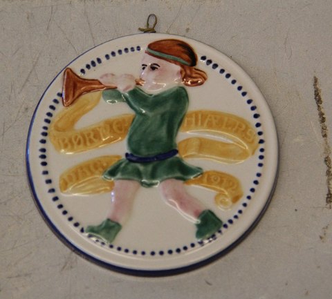 1912 Boy with trumpet Chr. Joachim 851-722 8.7 cm Aluminia Royal Copenhagen 
faience Children Days plates