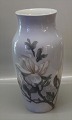 Kongelig Dansk 1628-137 Kgl. Vase Magnolia? 32 cm 2. maler nr # 161