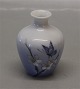 2301-395 Kgl. Vase med frugtblomst og sommerfugl, Miniature 8 cm Kongelig Dansk Porcelæn
